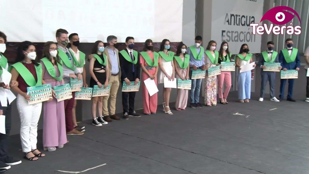 Los alumnos y alumnas del IES Estados del Duque de Malagón se gradúan