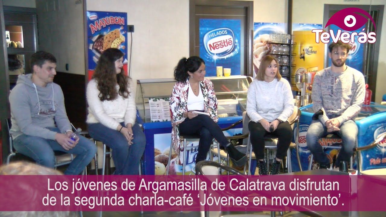 Los jóvenes de Argamasilla disfrutan de la segunda charla-café ‘Jóvenes en movimiento’.