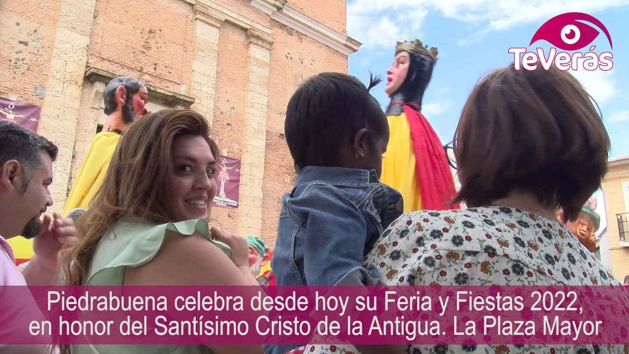 Gigantes y Cabezudos inauguran la Feria de Piedrabuena