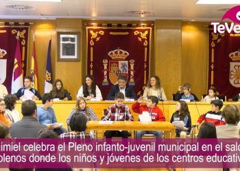 Celebración del Pleno infanto-juvenil municipal en Daimiel