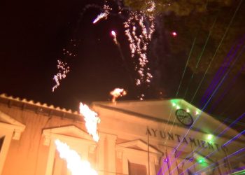 La Navidad llega a Daimiel con fuegos artificiales, nieve, luz y sonido