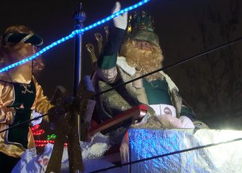 Los Reyes Magos reparten ilusión y muchos regalos en Carrión de Calatrava