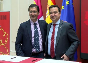 Firma del convenio de colaboración para la celebración de FENAVIN 2023