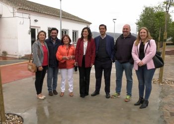 Caballero visita Calzada de Calatrava para comprobar las instalaciones de la nueva escuela infantil