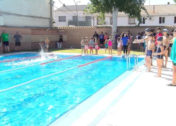 Concurso de Natación y Baile del Vermut con el grupo Samil en Carrión de Calatrava