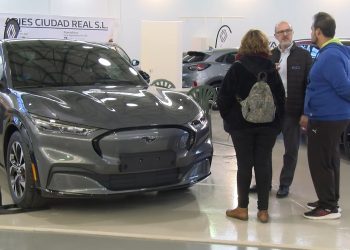 Arranca el XII Salón del Automóvil en Manzanares con grandes ofertas