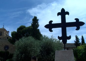 Almagro inaugura el monumento a la Cruz Primigenia Calatrava