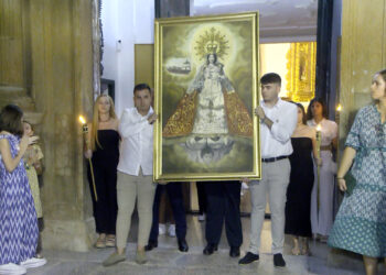 Santa Cruz de Mudela procesiona por sus calles