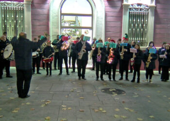 La “Charanga Mineritos” llena de música y alegría las calles de Puertollano