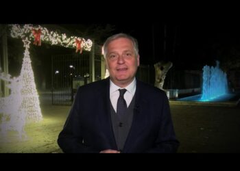 El alcalde de Ciudad Real, Francisco Cañizares, felicita la Navidad a todos los ciudadanos