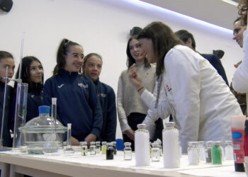 repsol puertollano niña ciencia