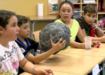 El “Proyecto Universo Entreparques” acerca la astronomía al alumnado de la comarca