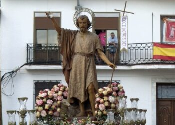 Villarta de San Juan celebra la procesión de San Juan Bautista