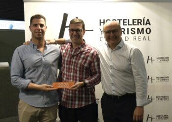 Puertollano reconoce el compromiso con el distintivo “100% Empresarios».