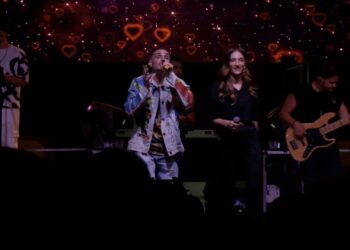 Castellar de Santiago se llena de música y solidaridad con el concierto de El Maki y María Artés