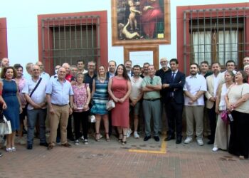 El pueblo de Almedina homenajea a Cipriano Salvador y descubre el último cuadro de Fernando Yánez