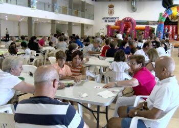 Los niños y abuelos de Daimiel celebran juntos el Día de los Abuelos