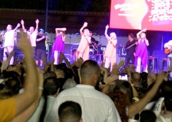 Más de 2000 personas asisten al concierto de Siempre Así en Villamayor de Calatrava
