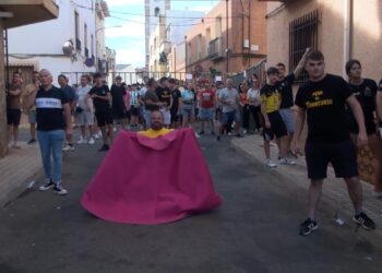 Villanueva de la Fuente celebra sus fiestas con paella popular y suelta de vaquillas