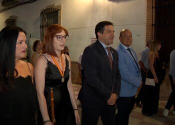 Valverde acompaña al pueblo de Fernán Caballero en la procesión de la Octava de San Agustín