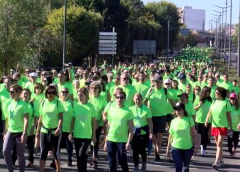 Cerca de 1500 personas participan en la quinta Marcha Contra el Cáncer en Puertollano