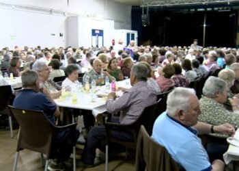 Villarrubia de los Ojos ha celebrado el Día del Mayor con una merienda, actuaciones musicales y baile
