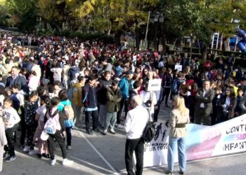 Alrededor de 1200 niños de Puertollano participan en la Marcha Contra la Obesidad Infantil