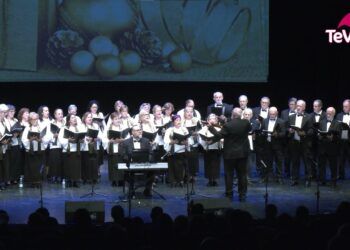 La AECC Puertollano celebró la I Gala benéfica de Navidad