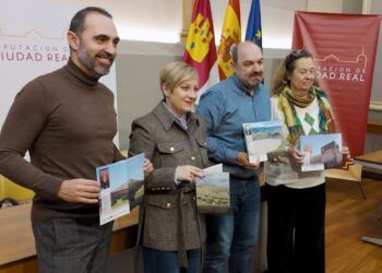 La Diputación presenta cuatro guías para divulgar el patrimonio volcánico del Campo de Calatrava