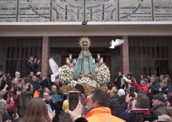 Villarta de San Juan celebra su día grande: La procesión de la Virgen de la Paz