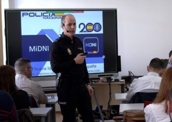 Curso sobre la implantación del DNI digital en las administraciones públicas