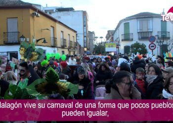 Malagón: donde el disfraz y el respeto a las banderas de ánimas bailan de la mano