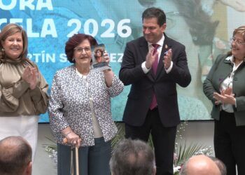 Aurora Martín recibe el premio Pastora Marcela