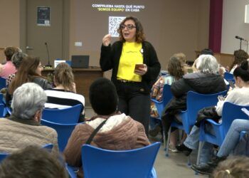 Villarrubia de los ojos acoge la charla del Club Malas Madres