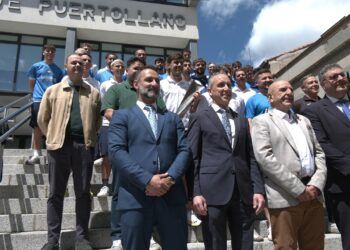 El trofeo de campeones ya brilla en Puertollano