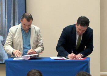 La Diputación y el IES Maestre de Calatrava se alían para impulsar el talento joven en FENAVIN