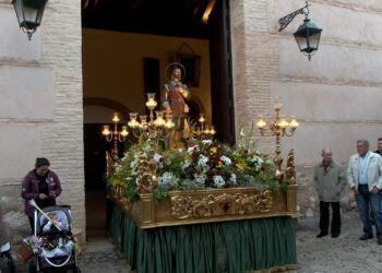 San Isidro une a Almagro en una procesión cargada de devoción