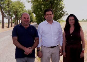 La Diputación asumirá la titularidad del camino que conecta Llanos del Caudillo con la A-4