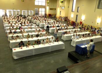 Las catas solidarias del Día de la Provincia arrancaron en Miguelturra con cerca de 200 participantes