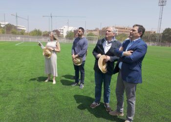 El Ayuntamiento y Diputación Provincial de Ciudad Real impulsan la renovación del césped artificial de la Ciudad Deportiva Sur