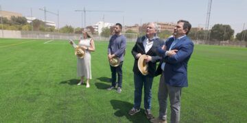 El Ayuntamiento y Diputación Provincial de Ciudad Real impulsan la renovación del césped artificial de la Ciudad Deportiva Sur