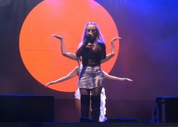 Henry Méndez y María Isabel ponen a saltar y bailar La Solana