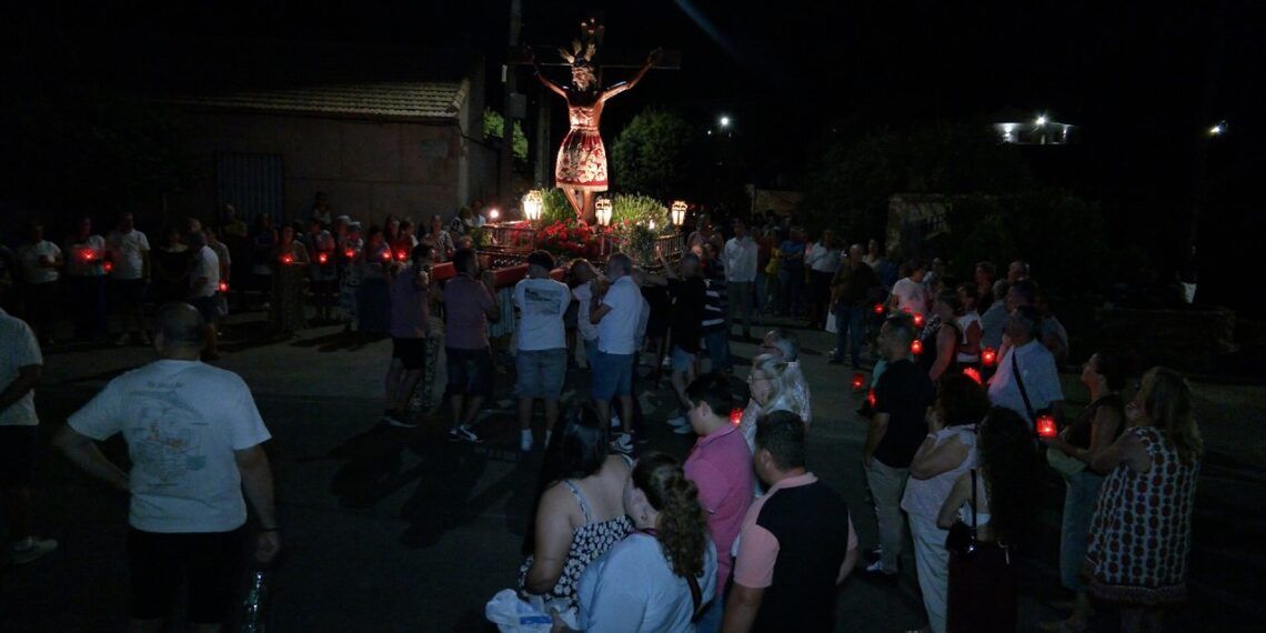La Aldea del Cristo del Espíritu Santo se ilumina en la tradicional Procesión de las Antorchas