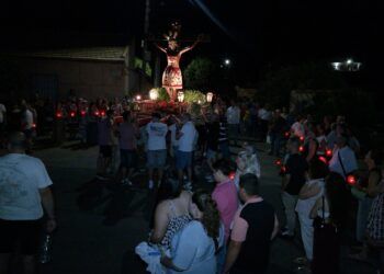La Aldea del Cristo del Espíritu Santo se ilumina en la tradicional Procesión de las Antorchas