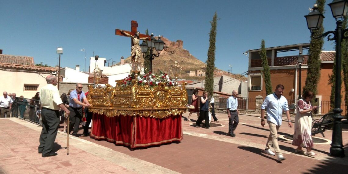 El Cristo de la Expiración vuelve a recorrer las calles de Montiel