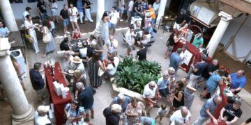 La primera edición de «El Rincón del Vino» se estrenó con un rotundo éxito en Villanueva de los Infantes