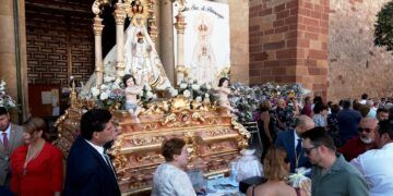 La Solana despide sus Ferias y Fiestas arropando a la Virgen de Peñarroya en su tradicional ofrecimiento y puja