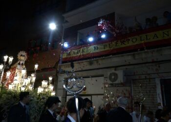 Miles de fieles acompañan a la Virgen de Gracia en procesión en Puertollano