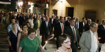 Miles de santacruceños asisten a la procesión de la Virgen de las Virtudes